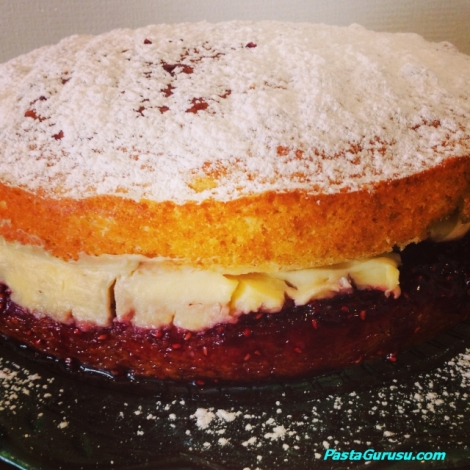 Victoria Sponge Cake (Sünger Kek)